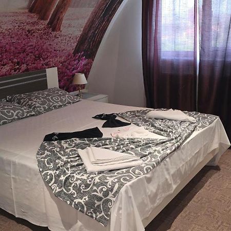 Hotel Hobby Hunedoara Esterno foto