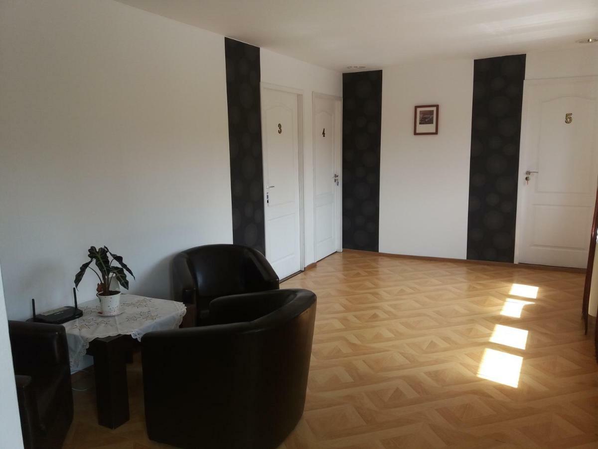 Hotel Hobby Hunedoara Esterno foto