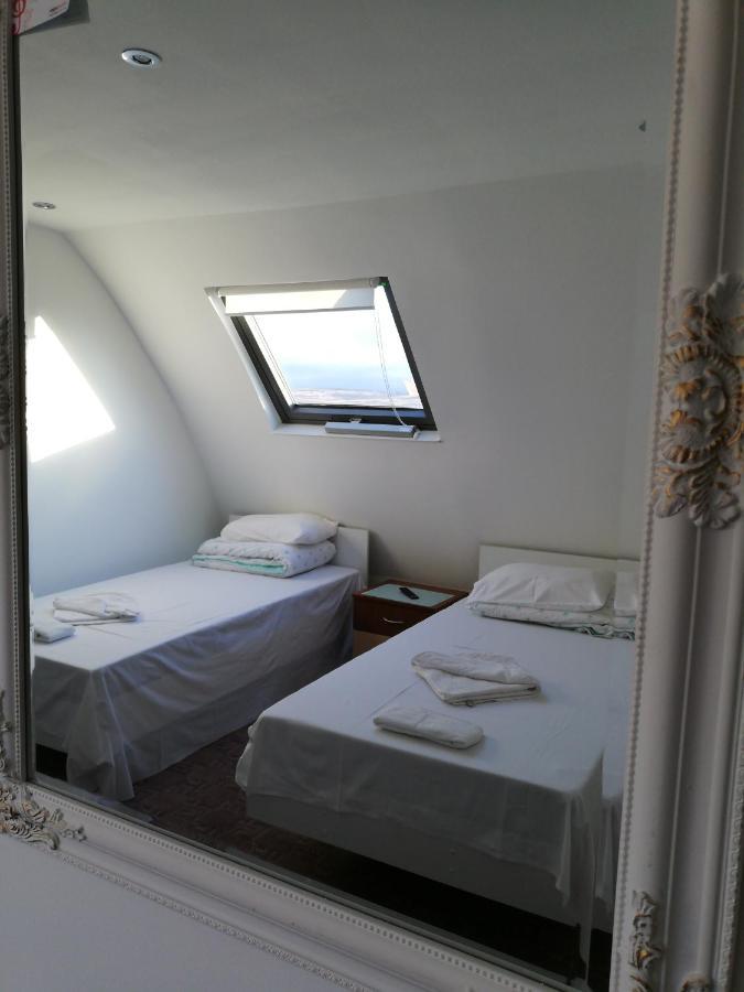Hotel Hobby Hunedoara Esterno foto